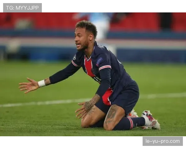 内马尔成功接受膝盖手术，复出时间引球迷热切期待