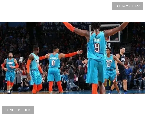 兰斯逆转取胜豪取三分，排名稳固表现抢眼