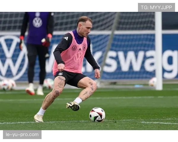 德国足球再创辉煌，四冠彰显团队精神与不懈追求