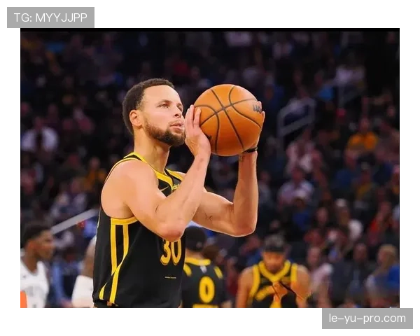 库里投篮选择更精准 三分命中率高于上赛季提升球队进攻效率